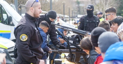 A rendőri szakmával ismerkedtek a gyermekek Csíkszeredában